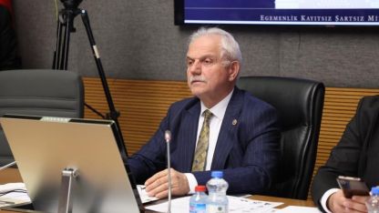 Bakan Göktaş: "Sosyal ağ sağlayıcılarına 15 yaşından küçük çocuklara kesin olarak hizmet sunmama ve hesap açmama yükümlülüğü getirilmesini öneriyoruz"