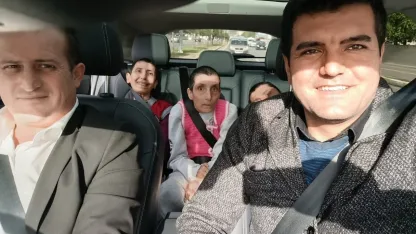 Yerli ve milli otomobile binmek isteyen üç engelli kardeşin isteği karşılıksız kalmadı