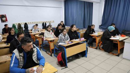 Kırşehir’de 74 engelli vatandaş gönüllü öğretmenlerle KPSS’ye hazırlanıyor