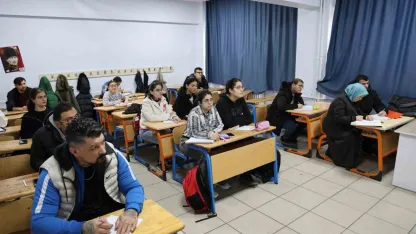 Kırşehir’de 74 engelli vatandaş gönüllü öğretmenlerle KPSS’ye hazırlanıyor