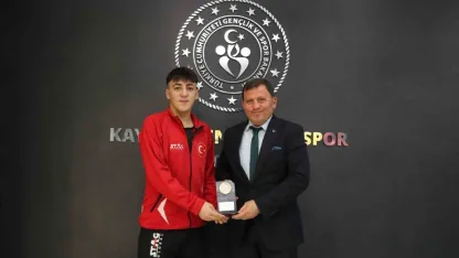 Kenan Eren Kahraman’dan Ali İhsan Kabakcı’ya ziyaret