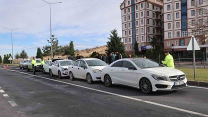 Nevşehir’de 4 otomobil birbirine girdi: 2 yaralı