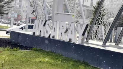 Aksaray merkeze mevsimin ilk karı yağdı