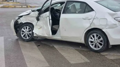 Aksaray’da tır ile otomobil çarpıştı: 4’ü hakem 5 yaralı