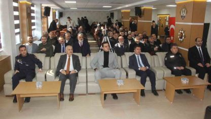 Ezanı güzel okumak için yarıştılar