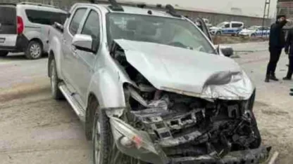 Karapınar’da tır ile kamyonet çarpıştı: 1 yaralı