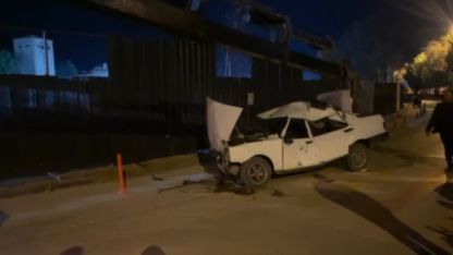 Kontrolden çıkan Tofaş inşaat sahasına uçtu