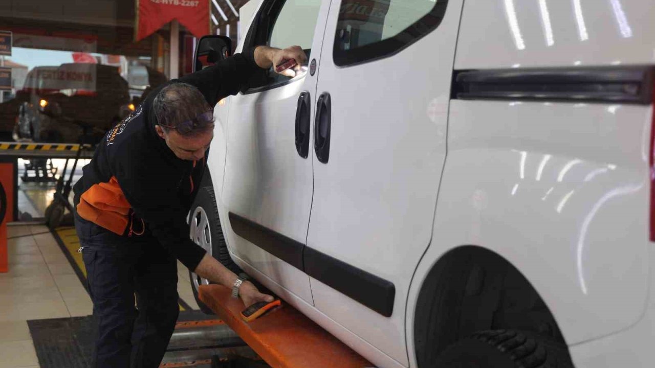 Hava yastıkları silikonlu, 11 değişik parçayla toplanan otomobil pes dedirtti