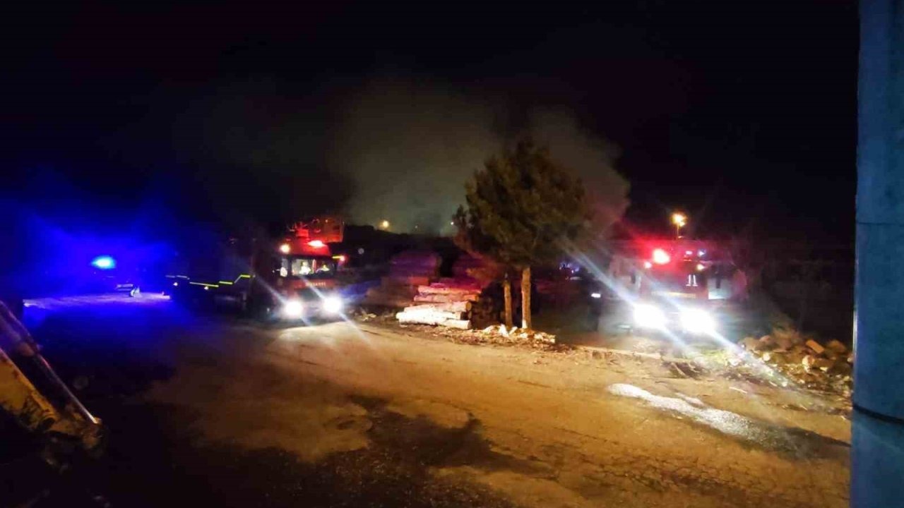 Konya’da marangoz atölyesinde yangın