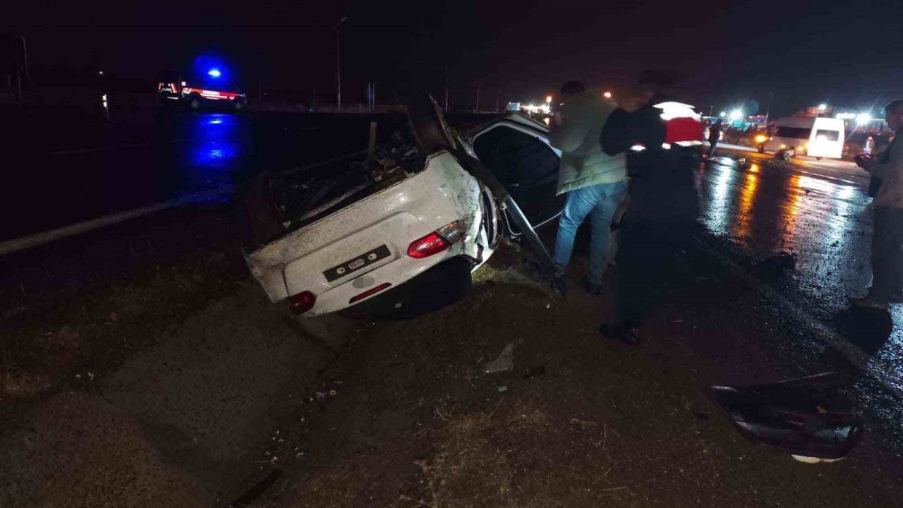 Niğde - Kayseri yolunda feci kaza: 2 ölü, 1 yaralı