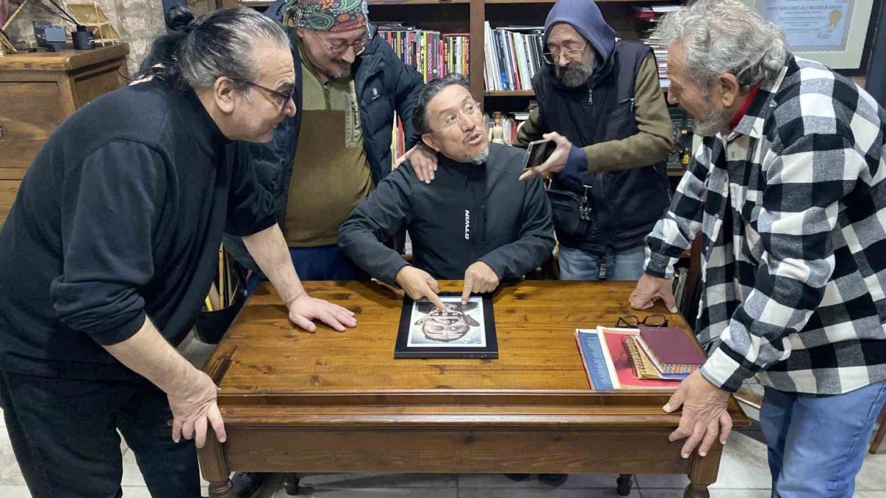 Yaklaşık 40 yıldır arkadaş olan karikatüristler