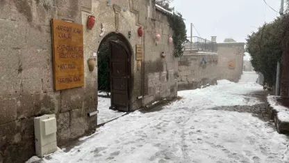 Aksaray’ın Güzelyurt ilçesinde kar yağışı etkili oldu