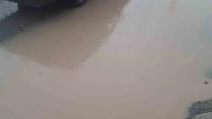 Eskişehir’de sağanak yolları göle çevirdi