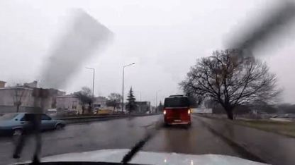 Yağış sonrası çevre yolu ’göle’ döndü, bazı araçlar yolda kaldı