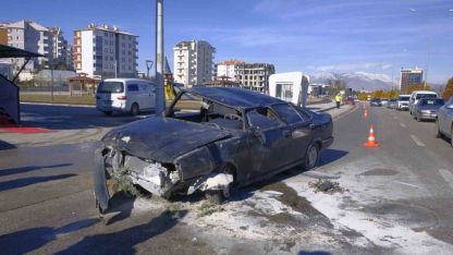 Karaman’da Dikkatsizlik Kazaya Neden Oldu: Takla Atan Araçtan Sürücü Sağ Kurtuldu
