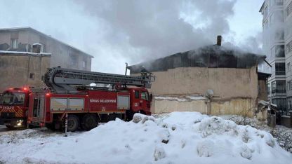 Paniğe neden olan yangın büyümeden söndürüldü