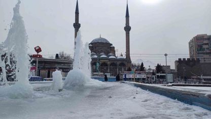 Kayseri buz tuttu: 2 ilçede hava sıcaklığı -23 olarak ölçüldü