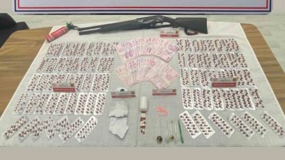 Evinde ve aracında uyuşturucu bulunan şahıs tutuklandı