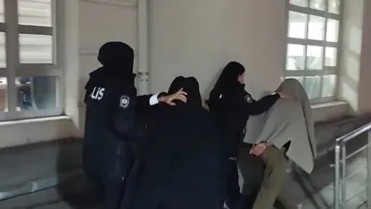 Fuhuş pazarlığı yaptıkları şahsın altın ve dövizlerini çalan kadınlar yakalandı