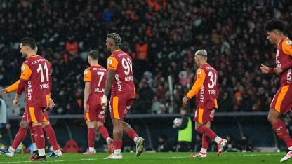 Galatasaray, Fenerbahçe'ye 4 maç sonra yenildi