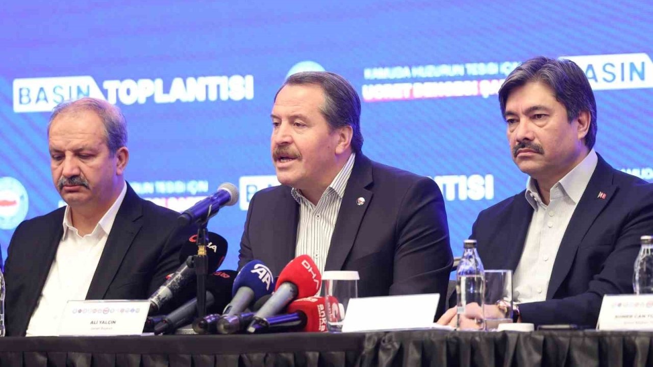 Memur-Sen Başkanı Yalçın: "Kamu personel sistemine ilişkin yapılacak köklü çalışmanın tamamlayıcı unsuru toplu sözleşme yasamız olmalıdır"