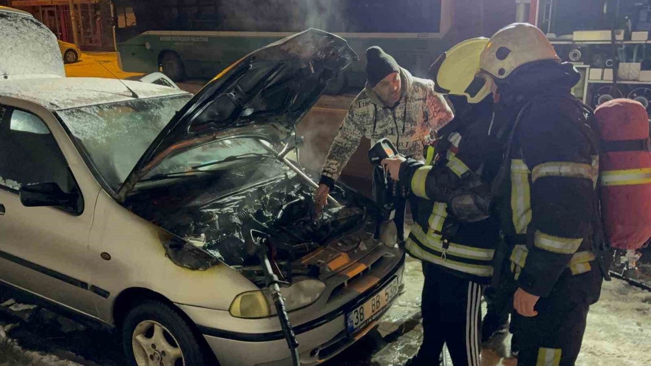 Oto tamircisinden yeni çıkardığı otomobili alev aldı