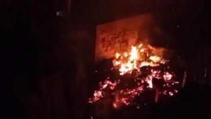 Evde çıkan yangında 50 çuval fındık kül oldu