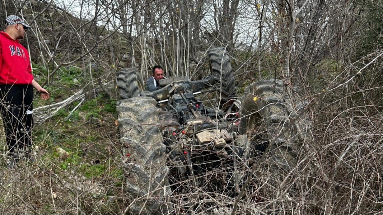 Traktör devrildi, yaşlı adam feci şekilde can verdi