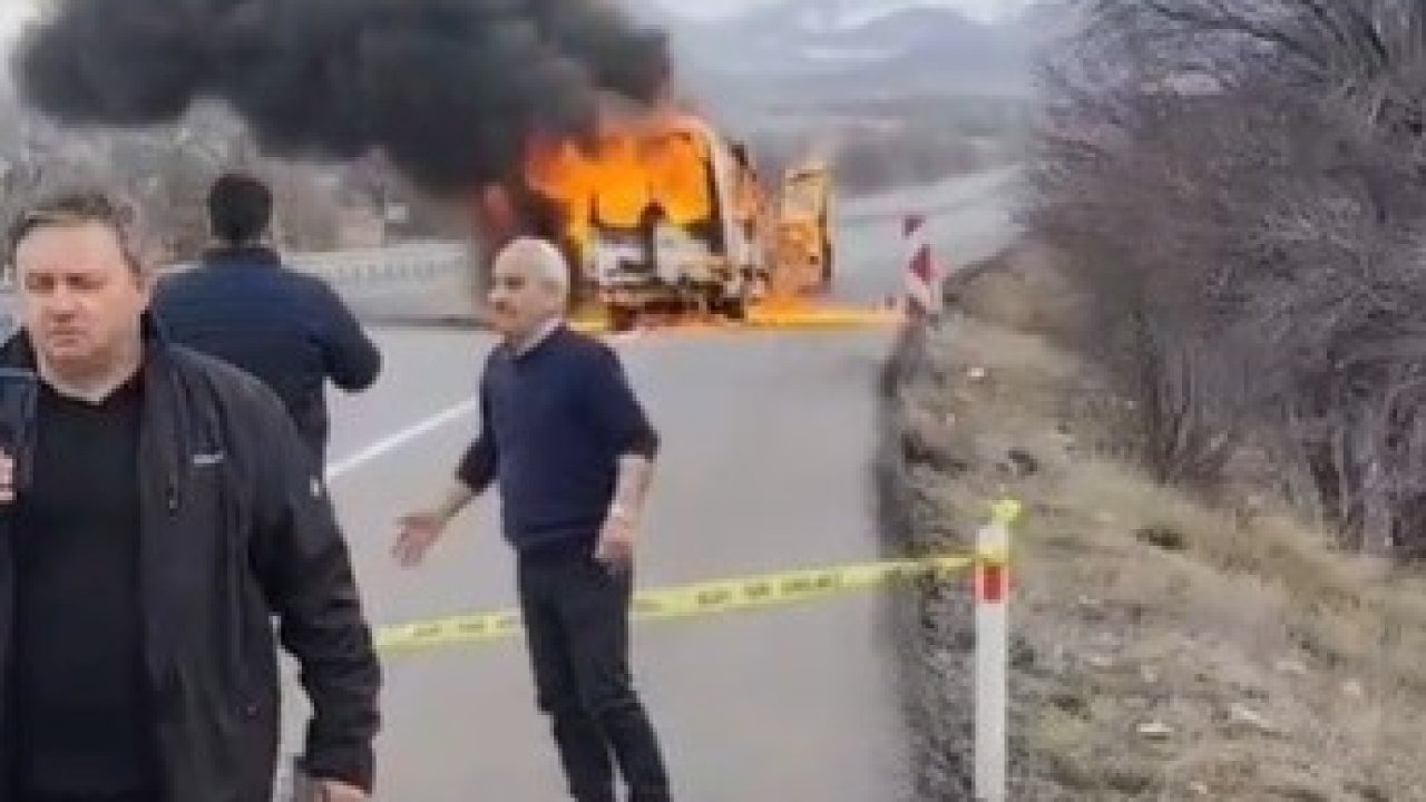 Yolcu minibüsü alev topuna döndü