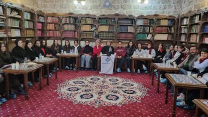 Öğrenciler Aksaray’daki okuma sohbetinde bir araya geldi