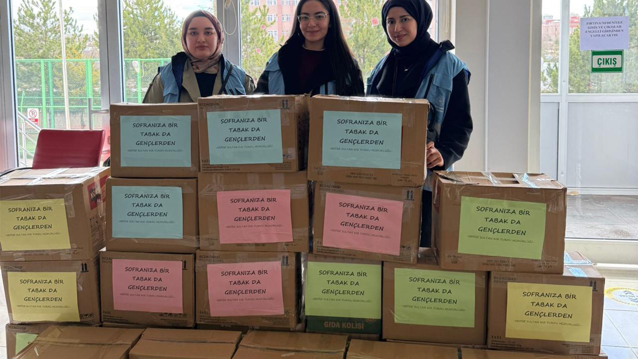 Gönüllü Gençlerden Ramazan'da Anlamlı Dayanışma