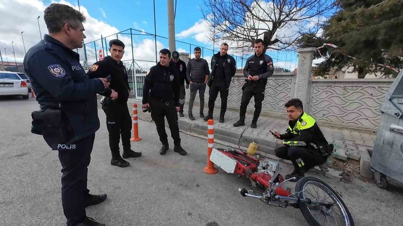 Karaman’da motosikletin çarptığı polis memuru yaralandı