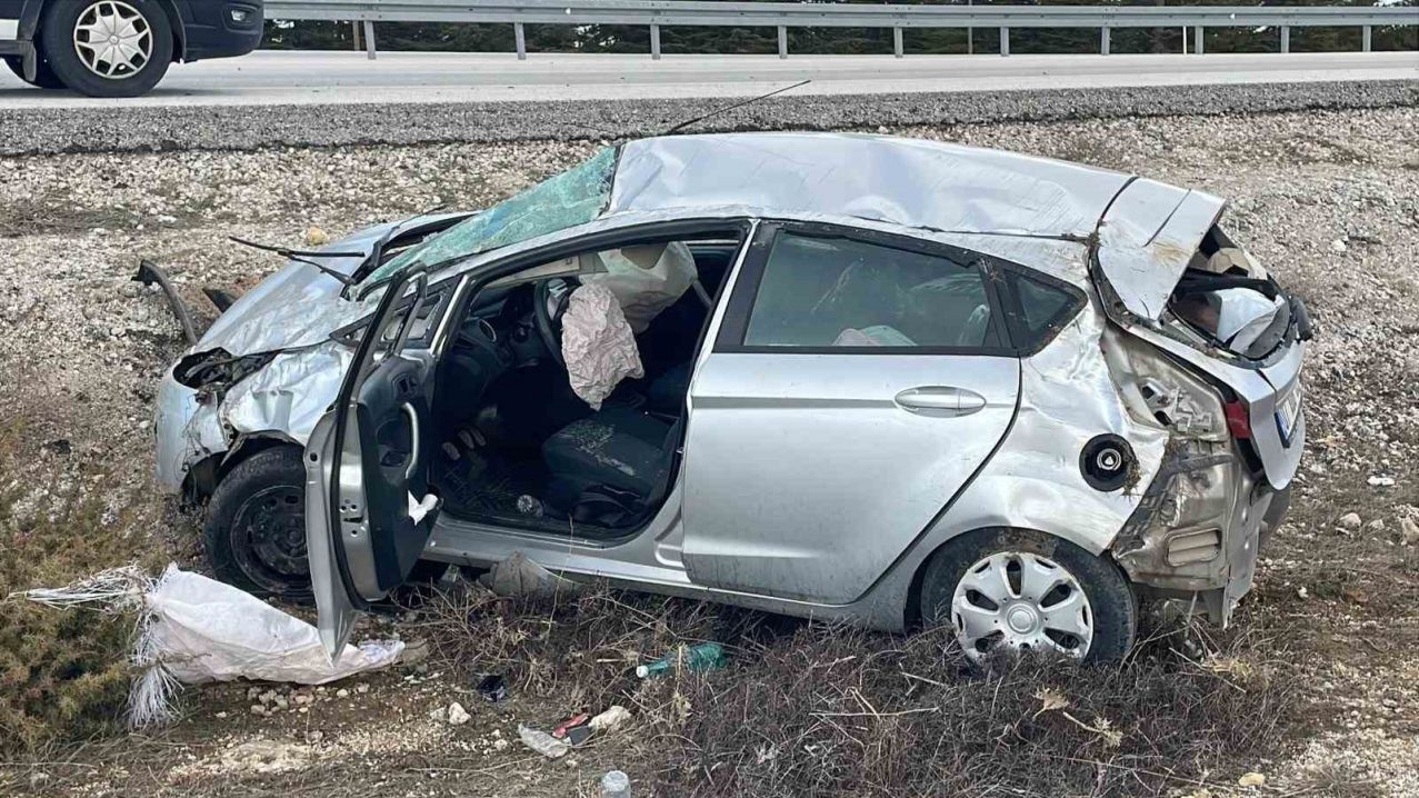 Karaman’da otomobil şarampole takla attı: 1 yaralı