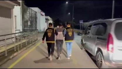 Kuyumcuya Silahlı Soygun: 17 Yaşındaki Şüpheli 6 Bilezikle Yakalandı