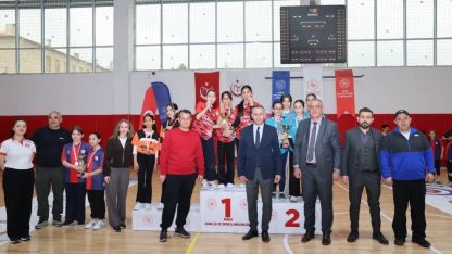 Niğde’de floor curlıng heyecanı yaşandı