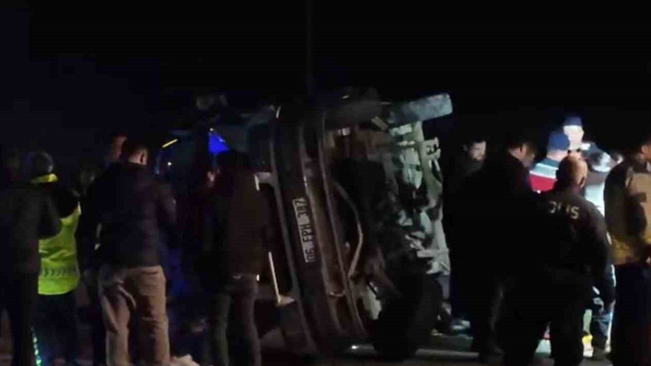 Ankara’da trafik kazası: 2 ölü, 12 yaralı