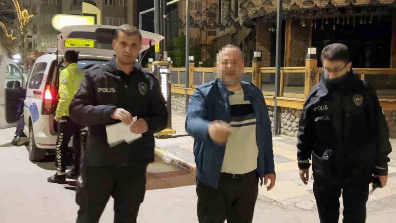 ‘Esnafım’ diyen alkollü sürücünün ehliyetine el konuldu