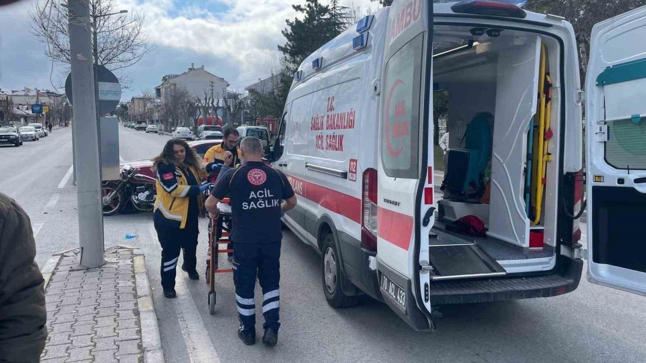 Karaman’da otomobil motosikletle çarpıştı: 1 yaralı