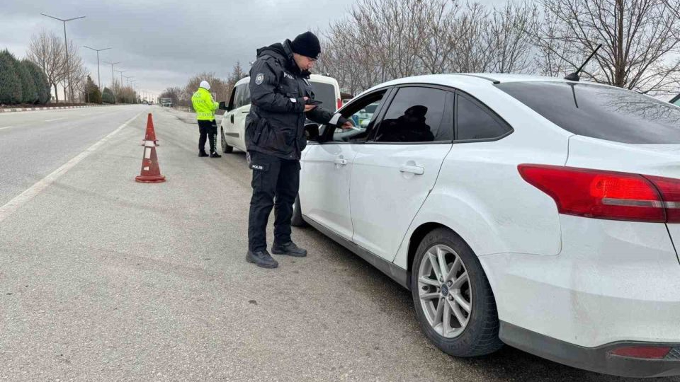 Karaman’da uyuşturucu ve ruhsatsız silahlar ele geçirildi: 12 tutuklama