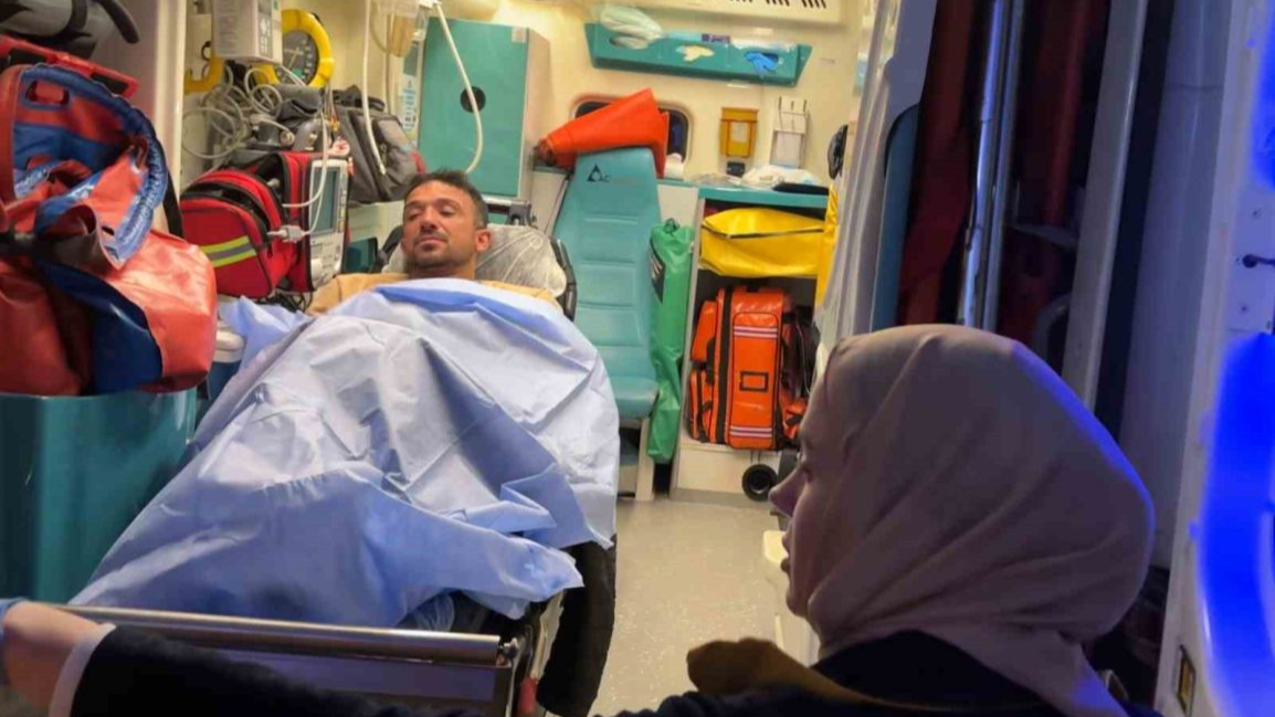 Maskeli şahıs tarafından bıçaklanan adam ağır yaralandı