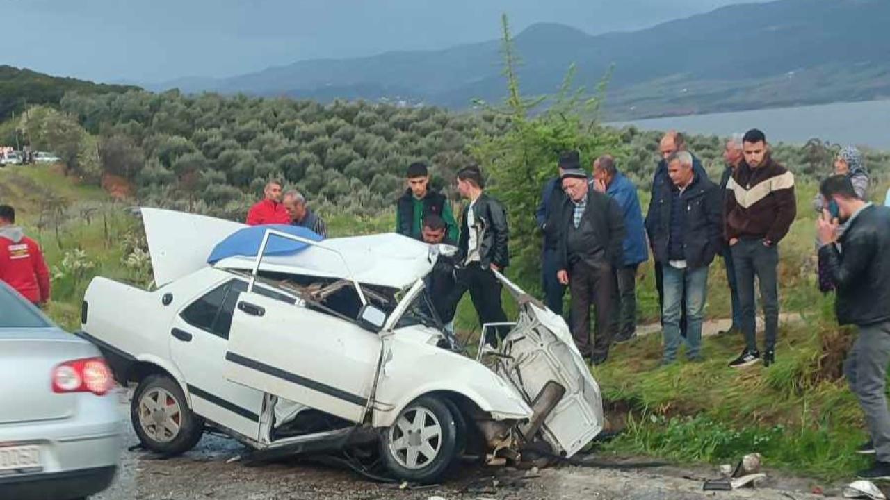 Otomobil ile hayvan yüklü tır çarpıştı, 1 ağır 3 yaralı