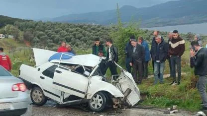 Otomobil ile hayvan yüklü tır çarpıştı, 1 ağır 3 yaralı