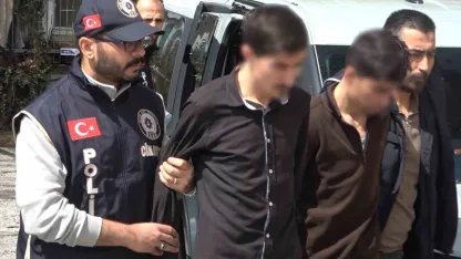 Bardağı taşıran son damla motosiklet oldu: Babalarını canice öldüren iki kardeş adliyeye sevk edildi