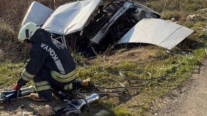 Kontrolden çıkan otomobil şarampole yuvarlandı: 2 yaralı