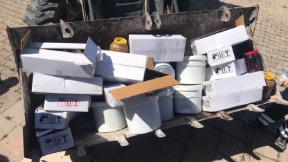 Kamyondaki 4 ton kaçak gıda ürünü imha edildi