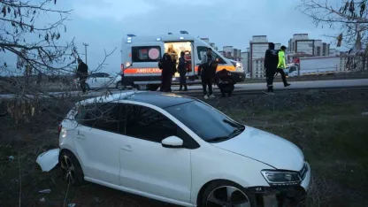 Alkollü sürücü kaza yaptı, yakınları gazetecileri tehdit etti