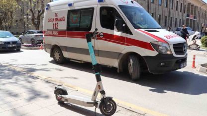 Eskişehir’de otomobil scooter’a çarptı