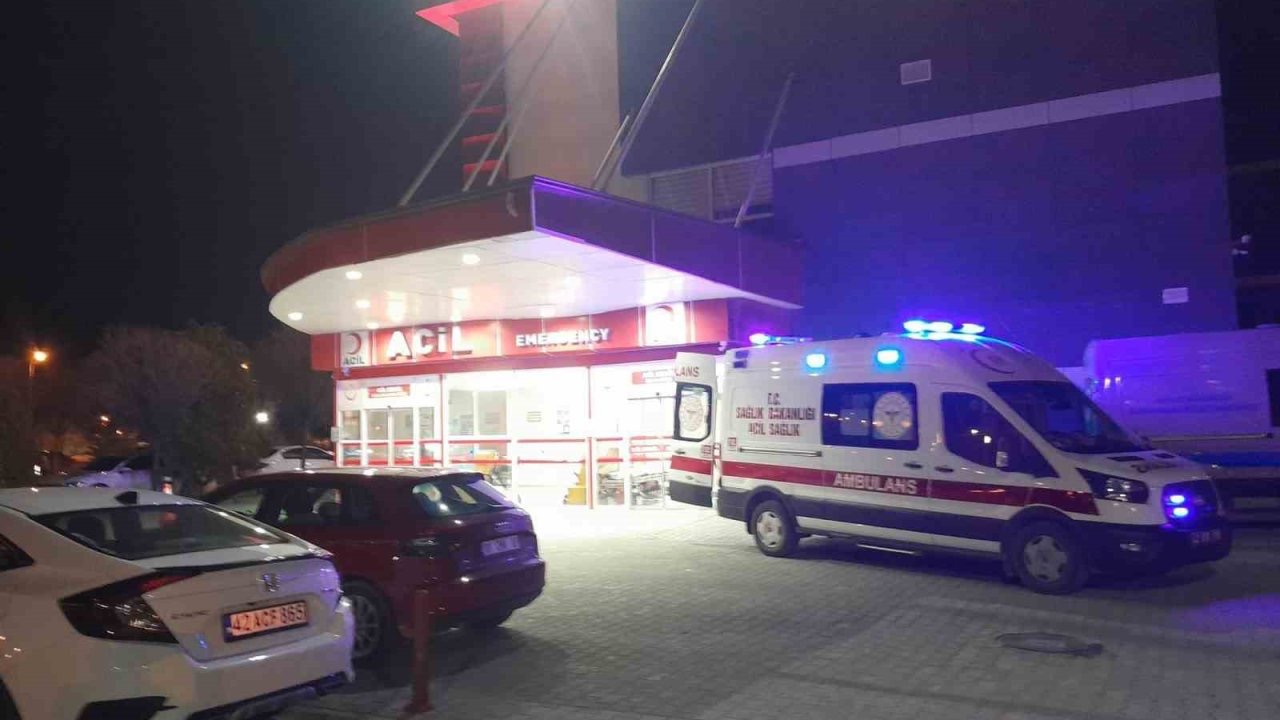 Karapınar’da iki otomobil çarpıştı: 4 yaralı