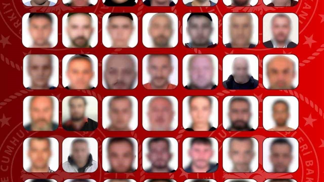 27’si kırmızı bültenle aranan 48 suçlu Türkiye’ye getirildi