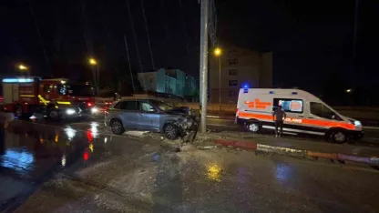 Karaman’da cip trafik levhasına çarptı: 1 yaralı